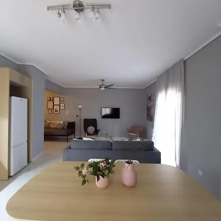 Renovated Modern 3bdr Flat W/balcony * Athens