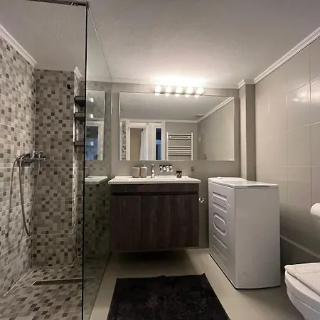 Renovated Modern 3bdr Flat W/balcony Athens